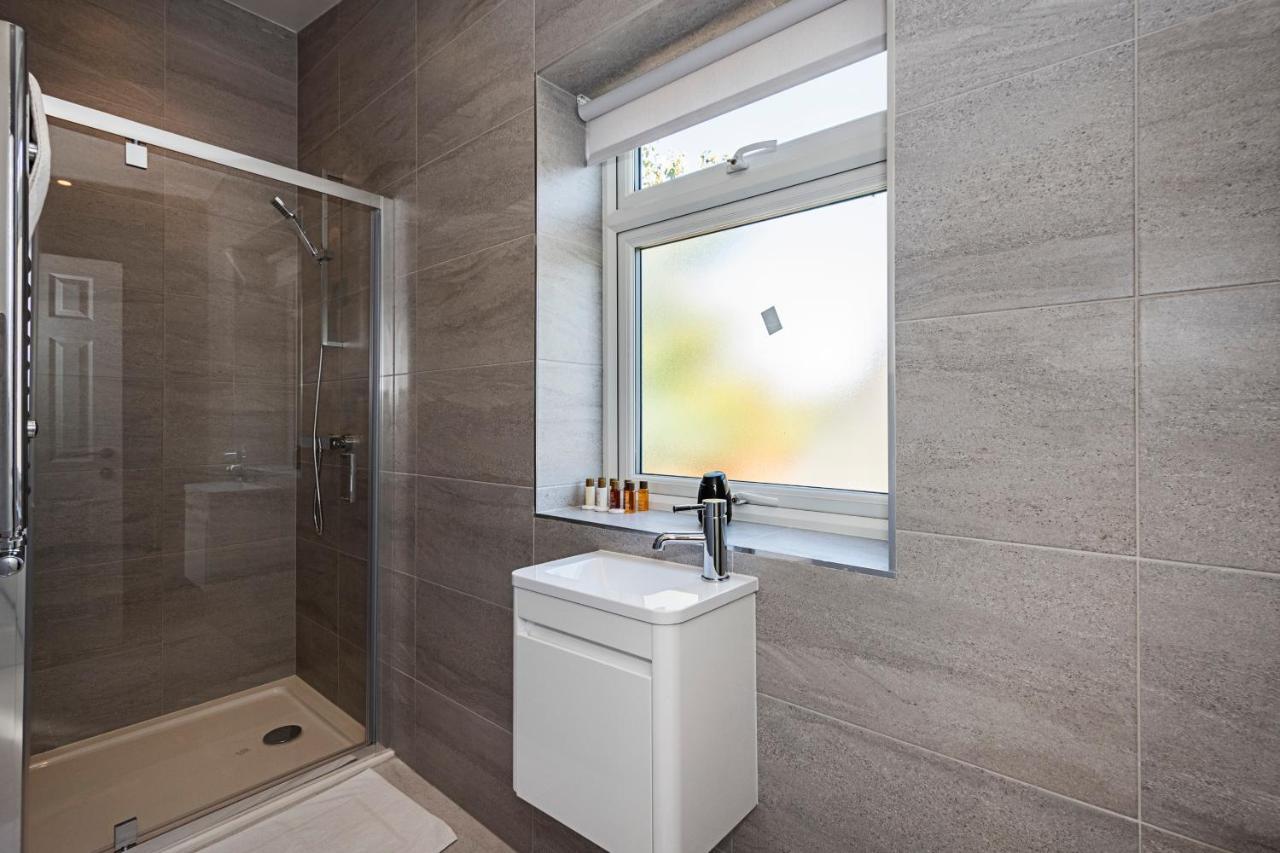 South Woodford 2 Bed En-Suite House London Exteriör bild