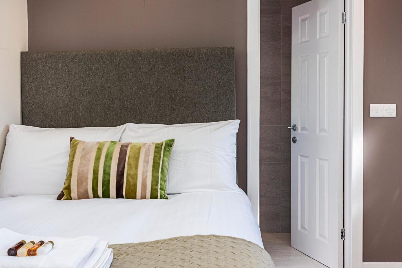 South Woodford 2 Bed En-Suite House London Exteriör bild